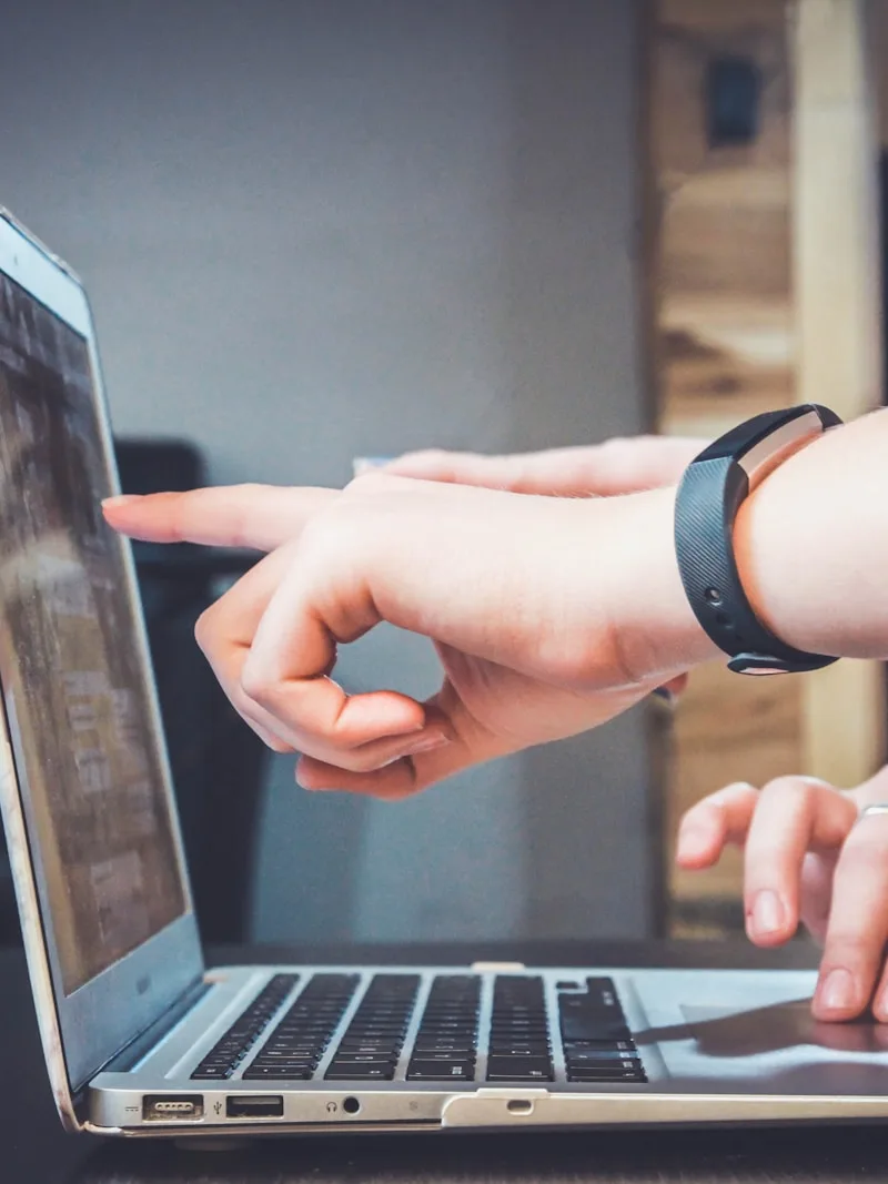 Asks for Photos. Understands Them.